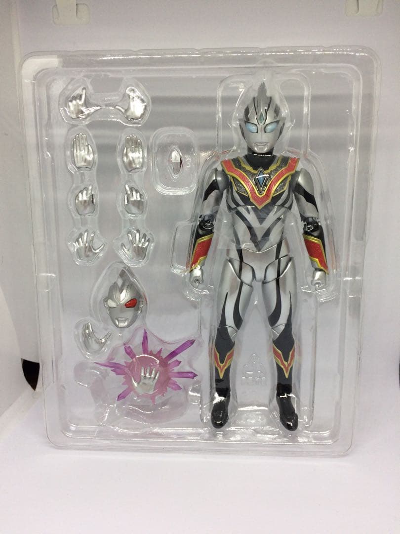 ウルトラマントリガー　フィギュアーツ イーヴィルトリガー
