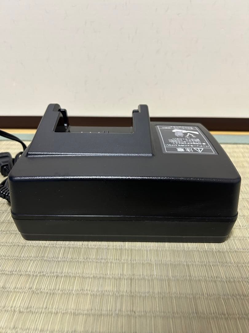 Panasonic 電動アシスト自転車充電器 NKJ073Z