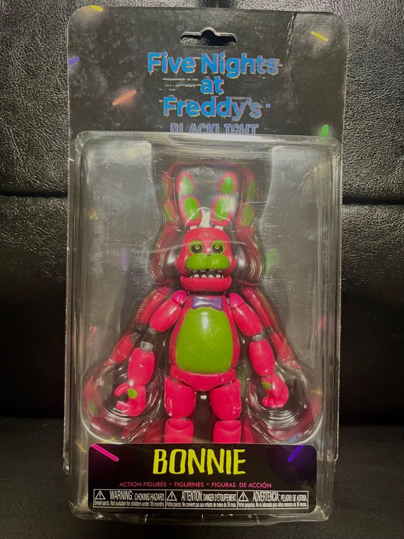 Five Nights at Freddy's ブラックライト フィギュアセット