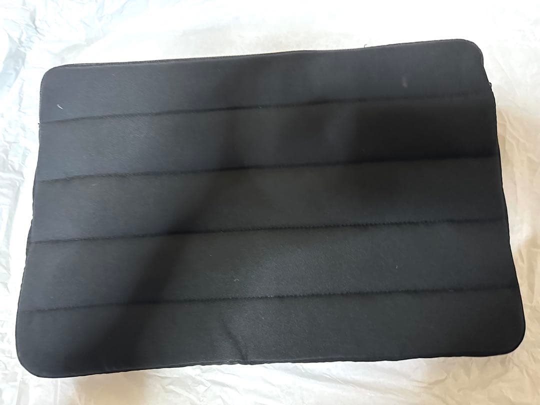 CHANEL ブラックノートPCケース　2