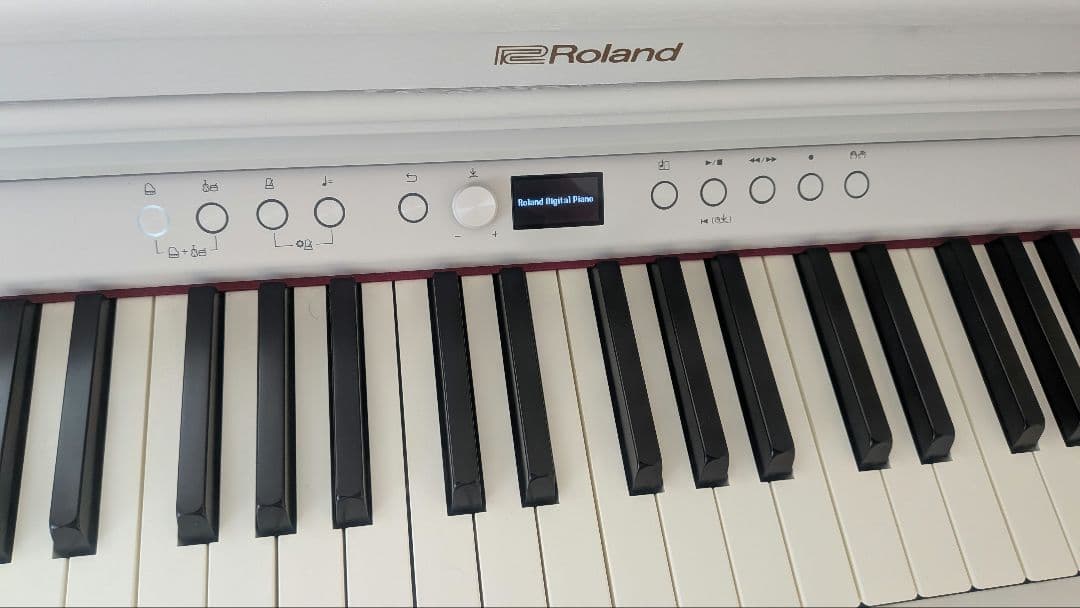 電子ピアノ　ローランド　RP701 WH 白　2022年製