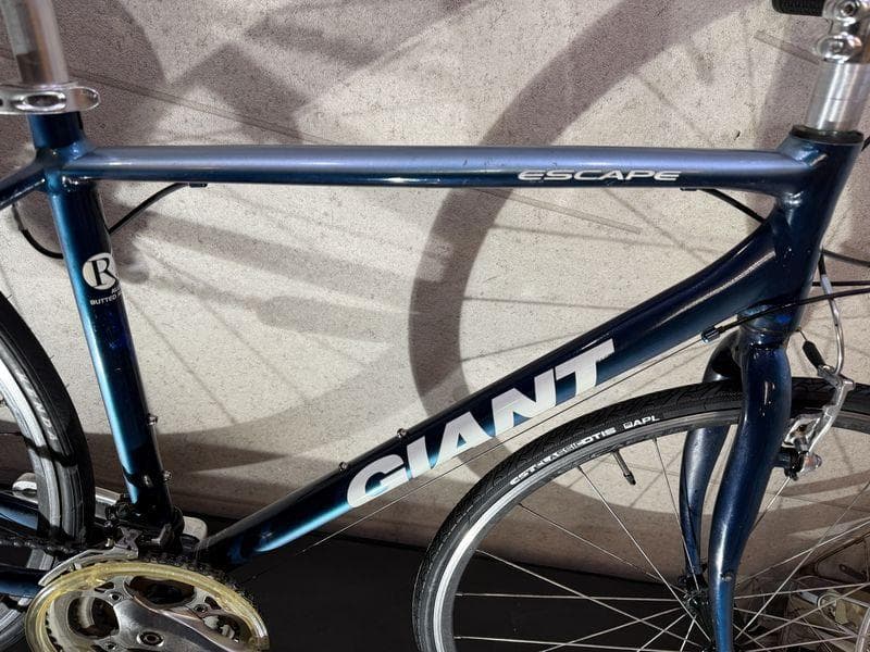 GIANT ESCAPE R3 クロスバイク sizeS　ブルーカラー