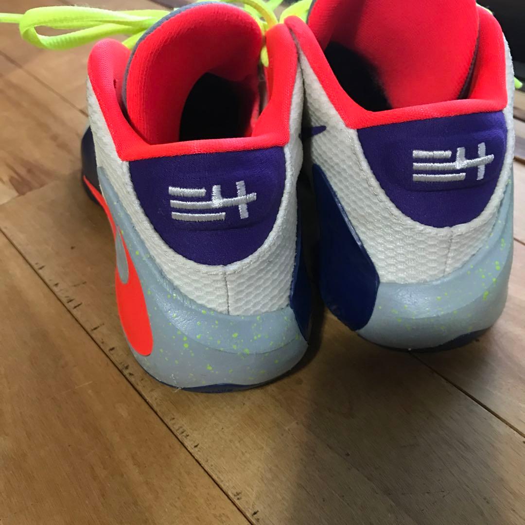 NIKE ズームフリーク