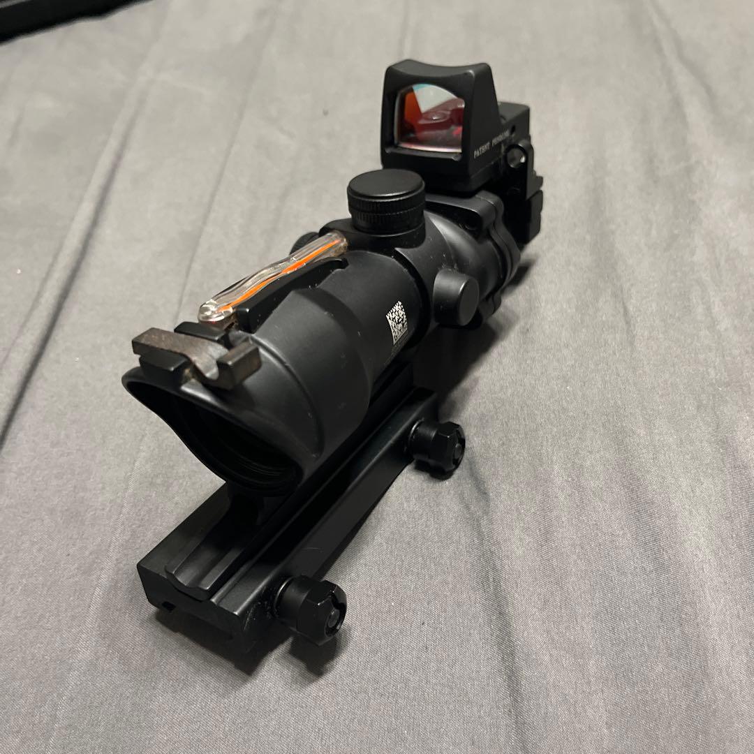 Trijicon ACOG 集光サイト　ミニドット付き