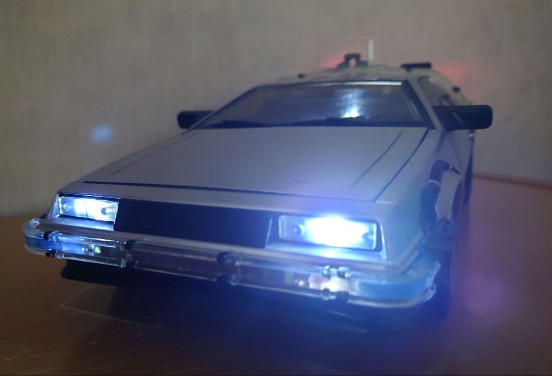 ミニカー LOGAN