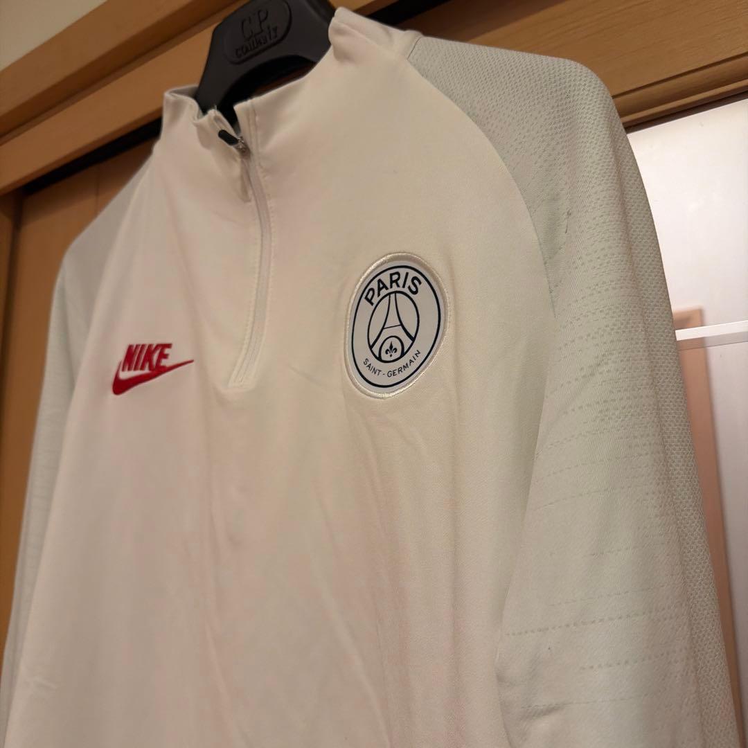 Nike Paris Saint-Germain ハーフジップウェア