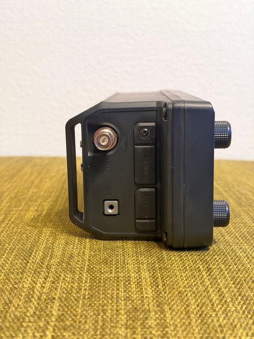 【美品】ICOM IC-705 Wind Campクレードル付き