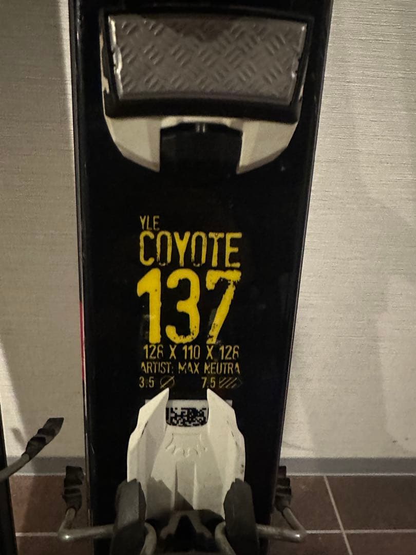YLE Coyote 137 フリースタイルスキー