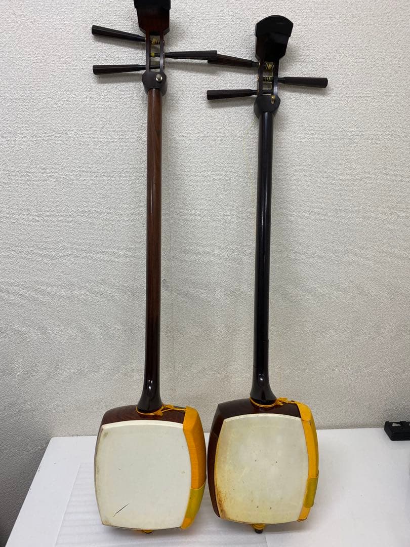 3-1957 三味線2本・収納木箱付き