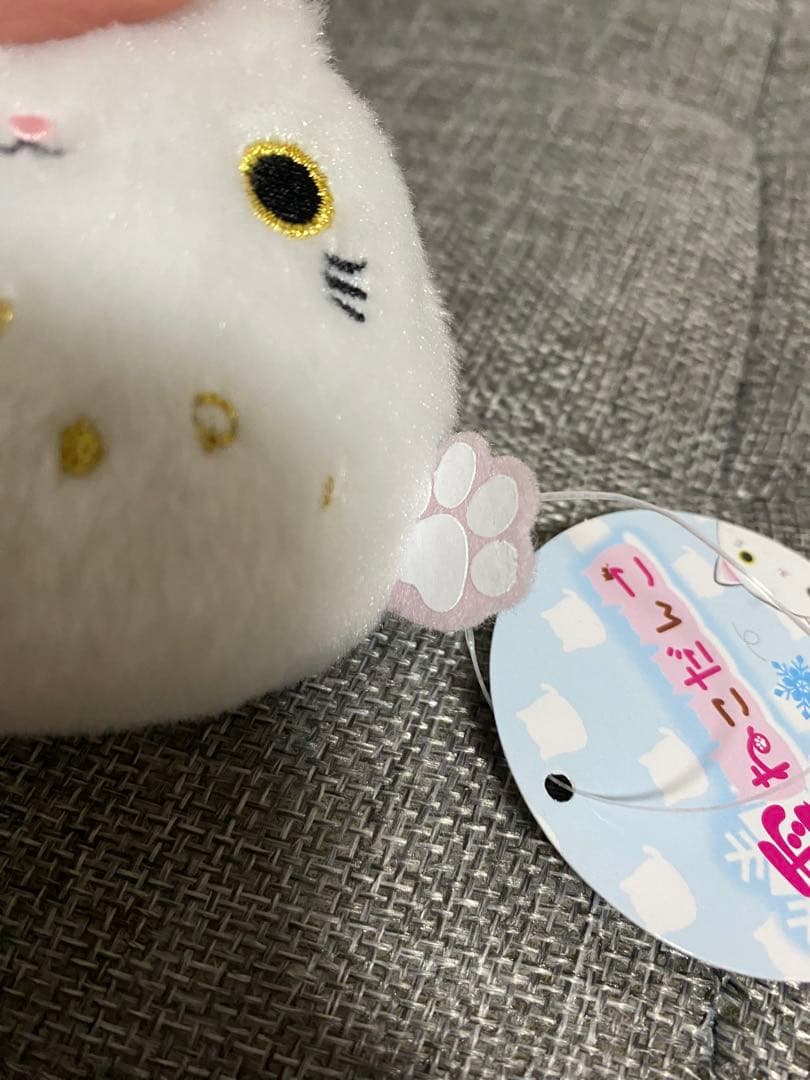 雪ねこだんご 雪ねこ 三英貿易　雪の結晶　雪　冬　ももいろ　ゴールド　ネコ
