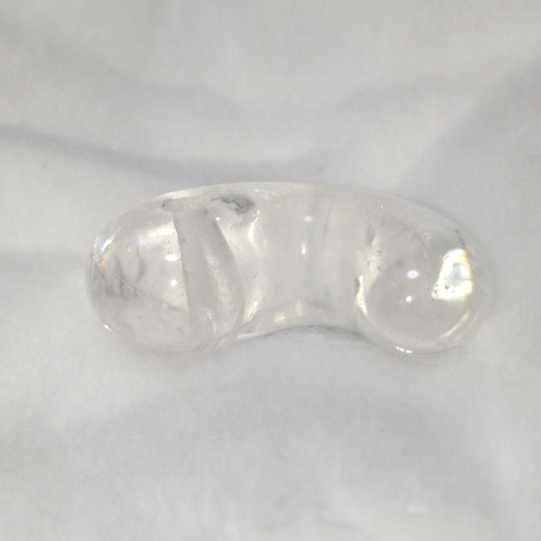 【勾玉】 天然水晶／クォーツ 19.5g