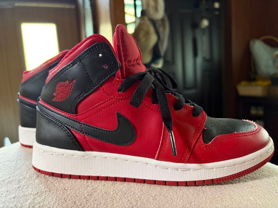 Nike Air Jordan 1 Mid レッド/ブラック