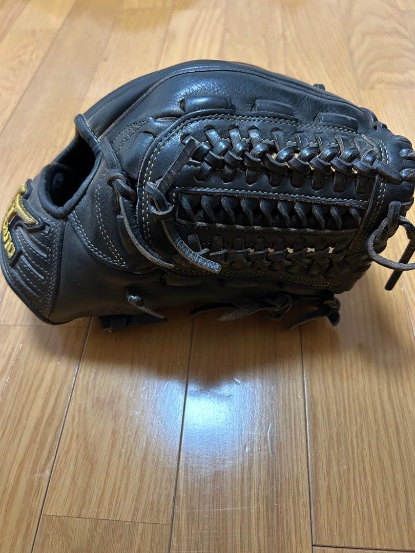 硬式内野手用グローブ