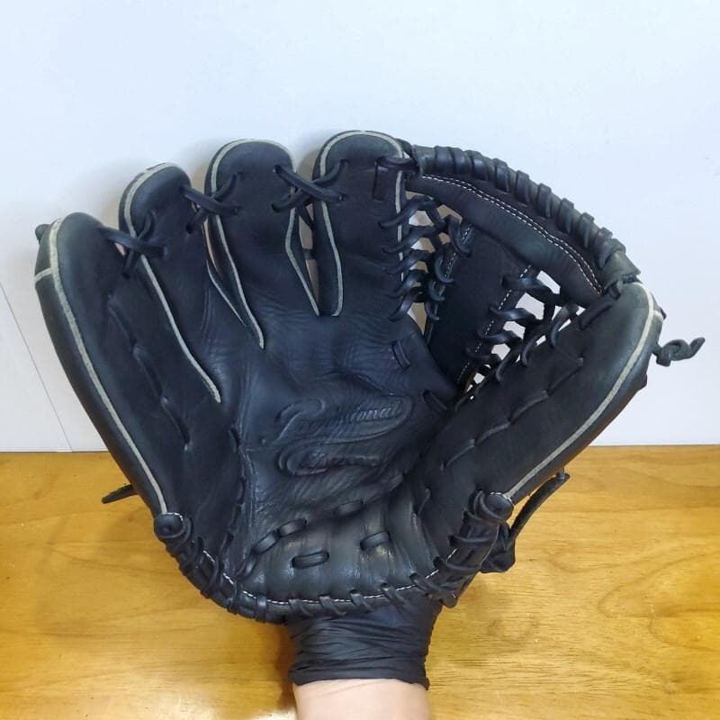 ミズノ イチローモデル プラチナカラー 左投げ用 児童用 外野用 軟式グローブ