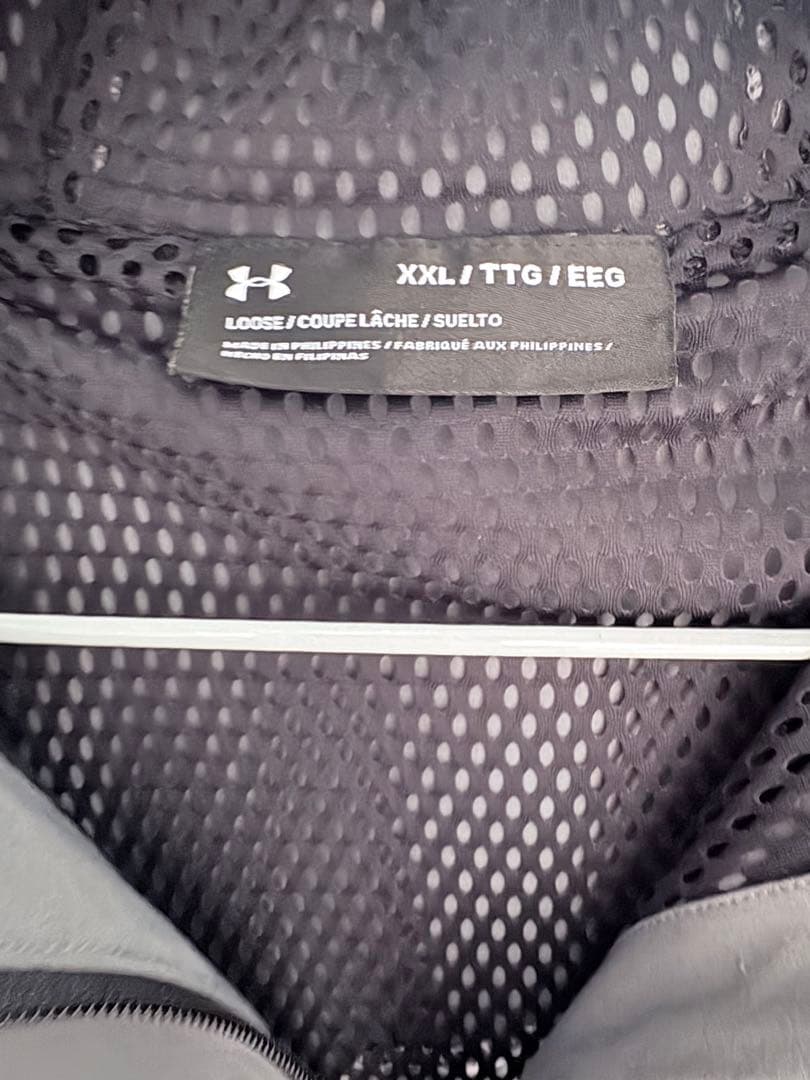 Under Armour フード付きウィンドブレーカー XXL