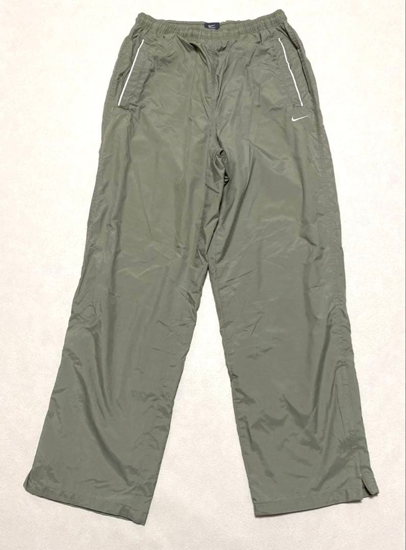美品☆NIKE ウィンドブレーカー　上下セット　カーキ　M＊QJ