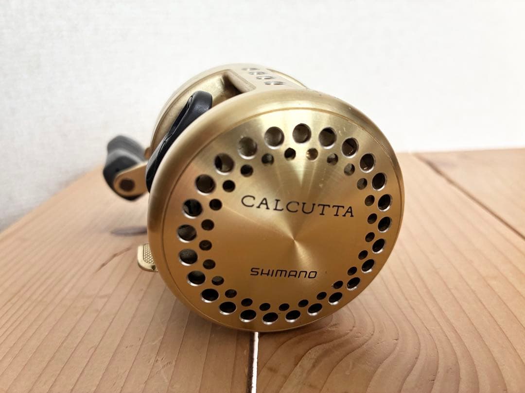 SHIMANO CALCUTTA 100XT (右)ベイトリール