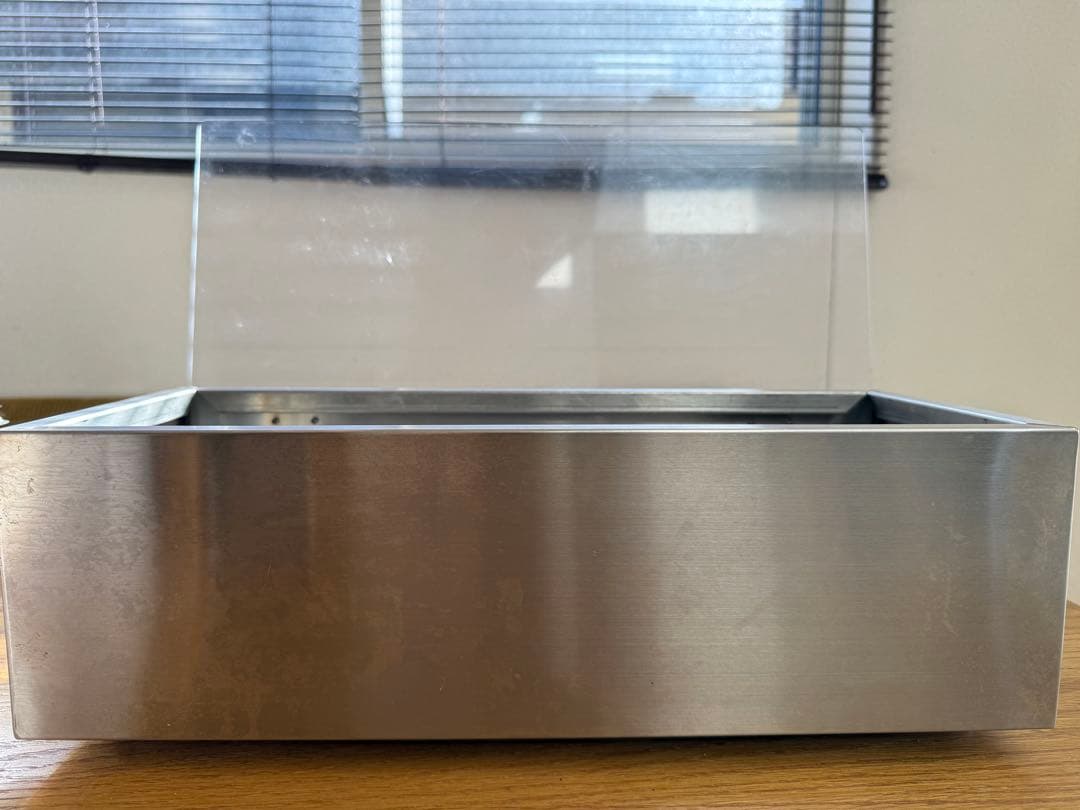 電気不要。保冷しながら食材を保存しすぐ取り出せる。業務用コンパクトディスペンサー