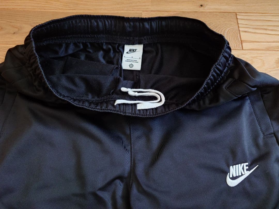 【美品】NIKE　ジャージ ストレッチクラブトラックジャージー Mサイズ