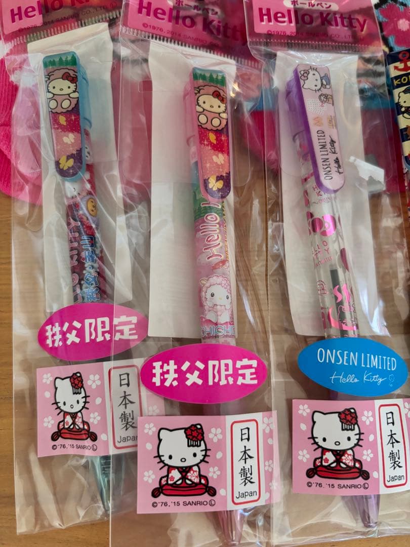 ご当地キティ　根付け　靴下　ボールペン