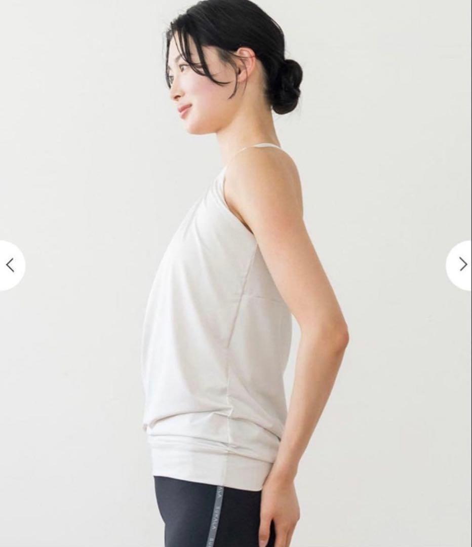 ゴ*メ様 最終値下⭐︎新品未使用 【SUKALA】フロントギャザークロスキャミソ