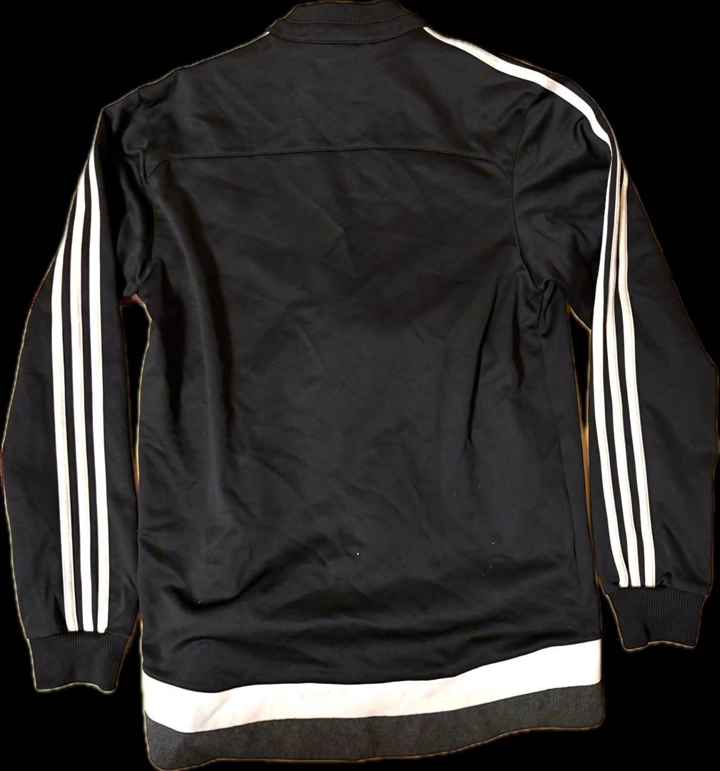 adidasサッカージャージ2点セット マンチェスターU（S）、チェルシー（M）