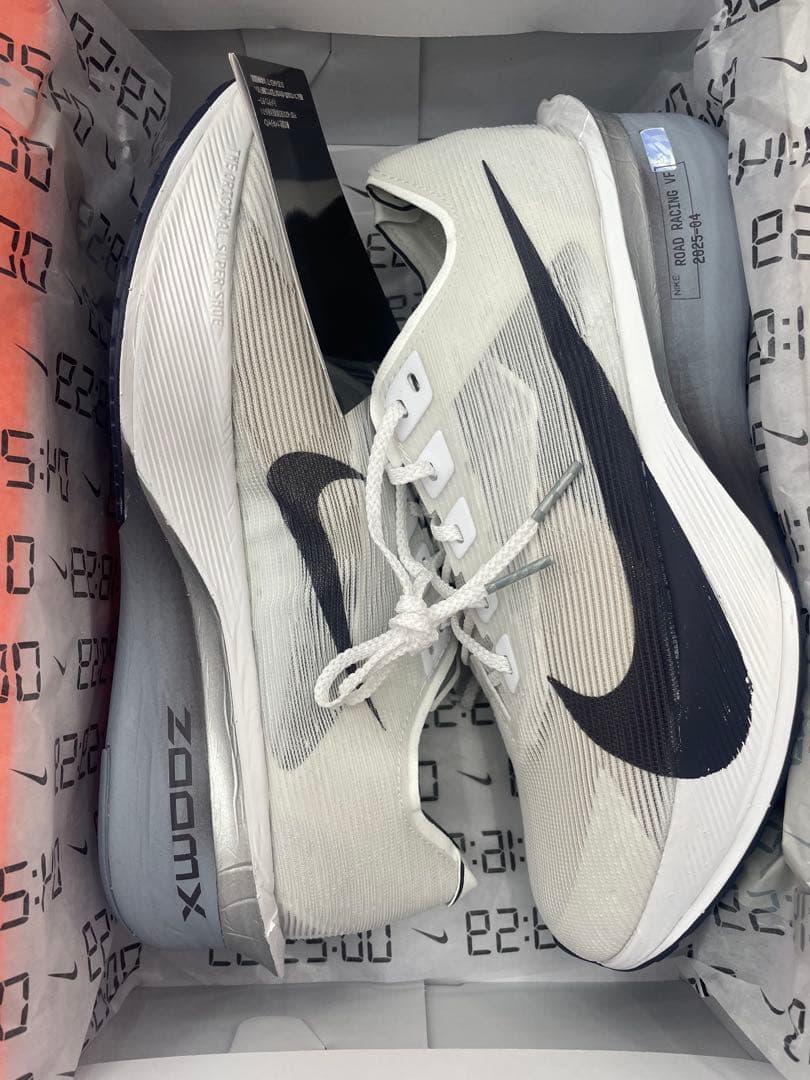 新品未使用Nike ヴェイパーフライ4￼ 25
