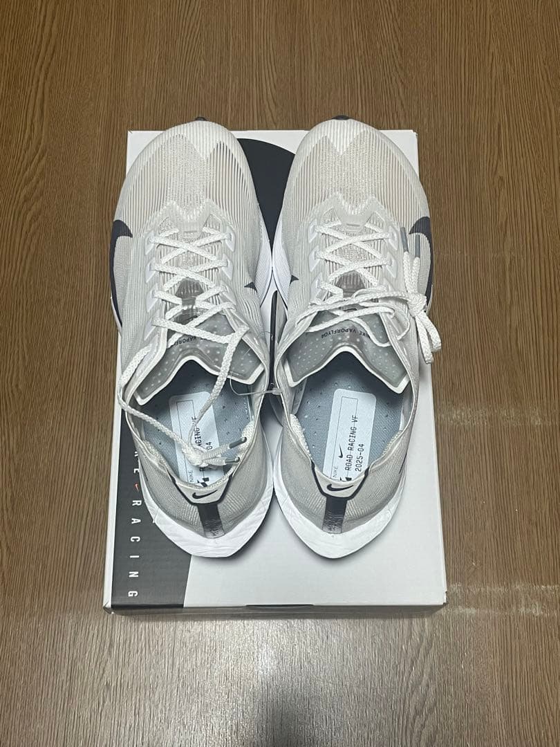 新品未使用Nike ヴェイパーフライ4￼ 25