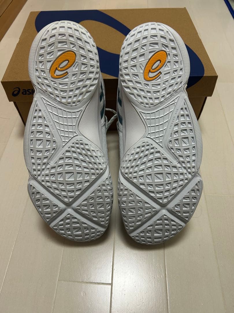 ASICS バスケットボールシューズ