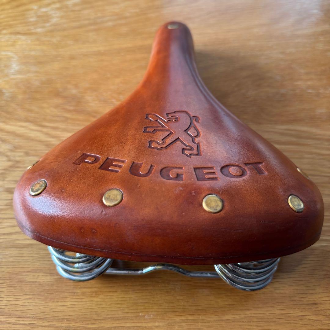 【美品・箱付】PEUGEOT レザーサドル　革