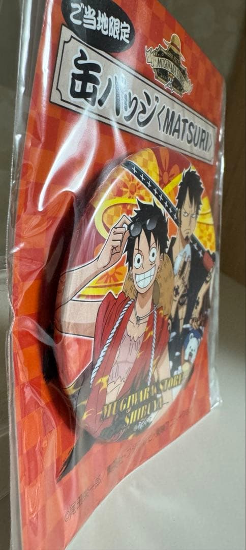 ONE PIECE 麦わらストア　渋谷　ご当地限定　祭　缶バッジ　ルフィ ロー