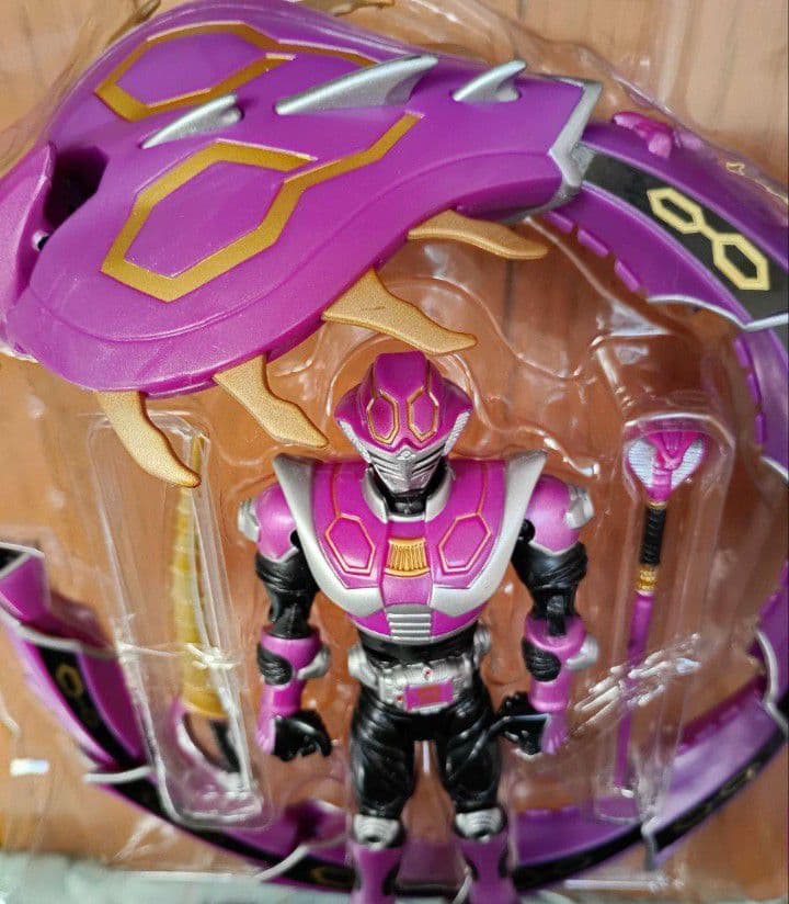 仮面ライダー王蛇 R&M4 ライダー＆モンスターシリーズ 龍騎 フィギュア