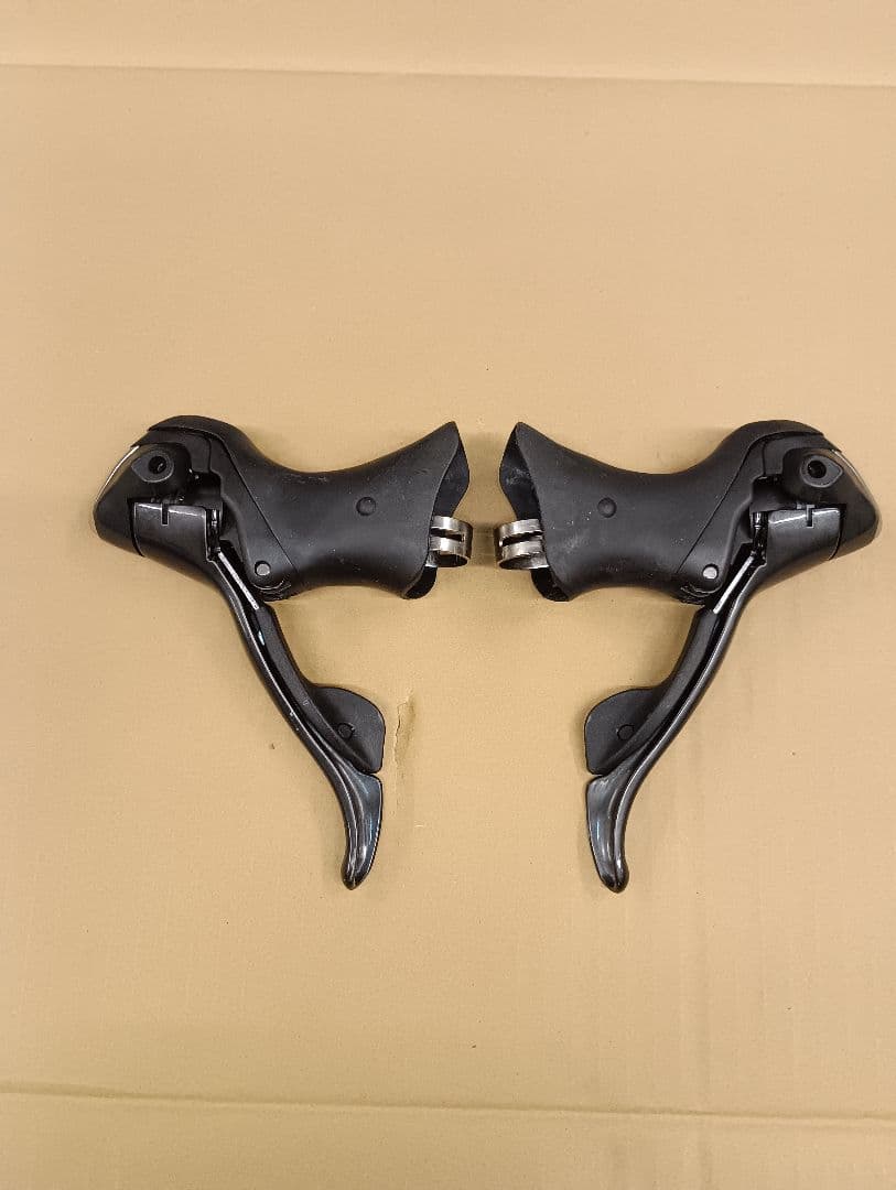 Shimano 105 ST-5600デュアルコントロールレバー2×10