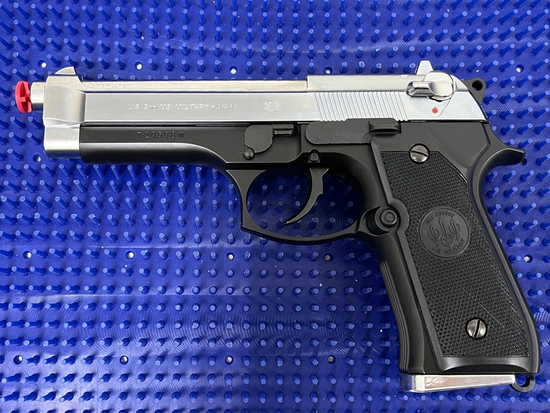 東京マルイ　ガスブローバック　Ｍ92Ｆ　ミリタリーモデル　スライドシルバー