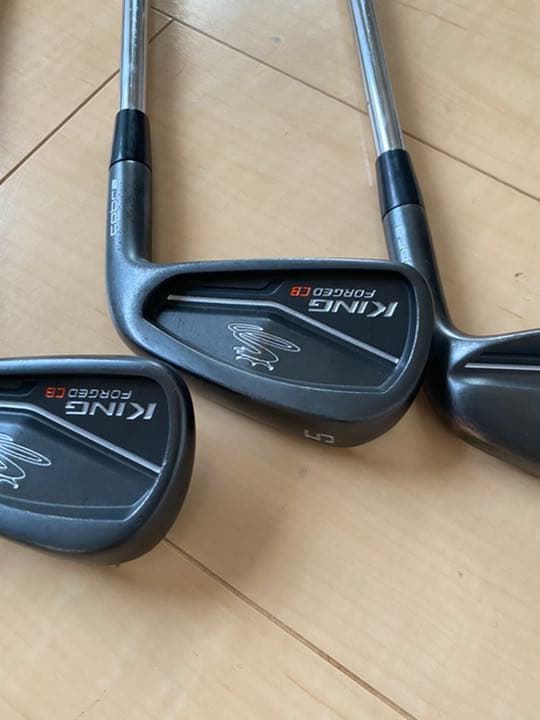 KING cobraアイアン5〜p cb mb 6本です。多少の傷や汚れあり