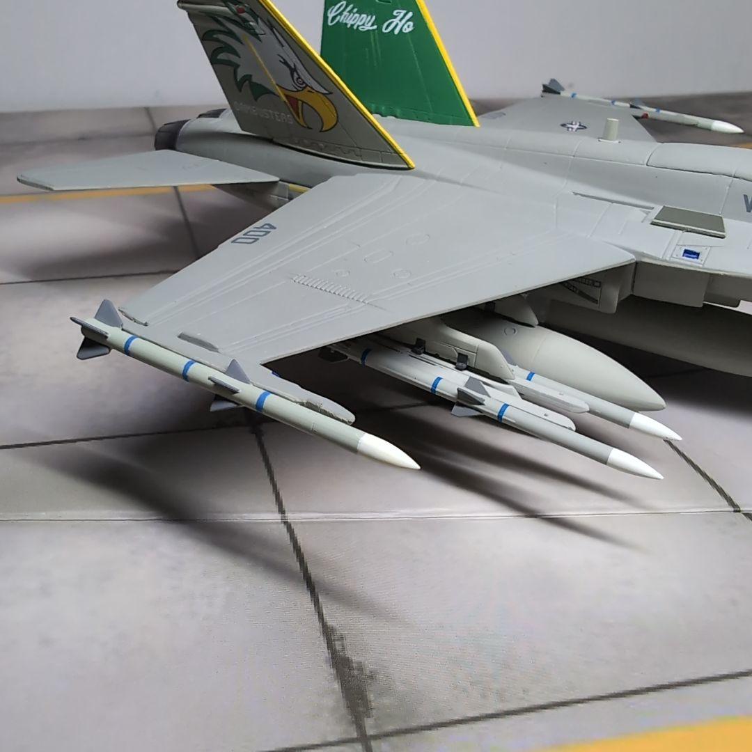 ドラゴンウイングスF/A-18C ダイキャスト完成品 1/72 VFA-195