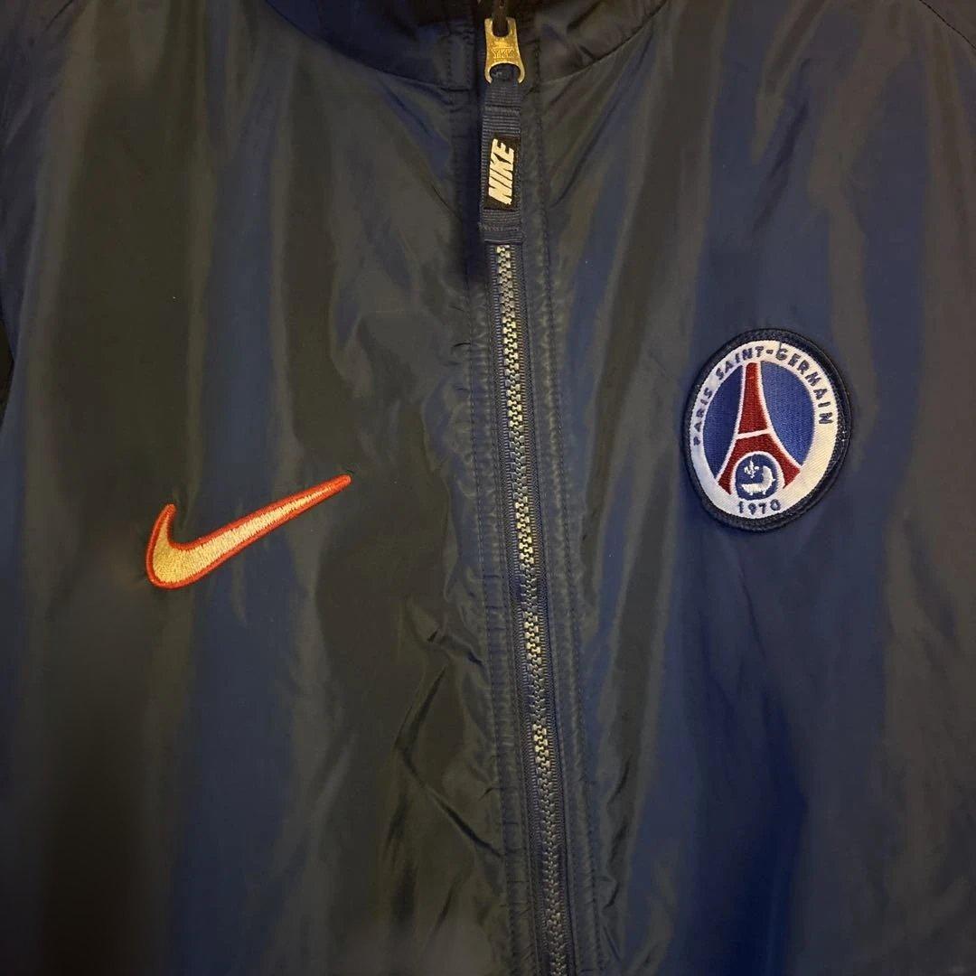 PSG パリサンジェルマン　ダウンジャケット