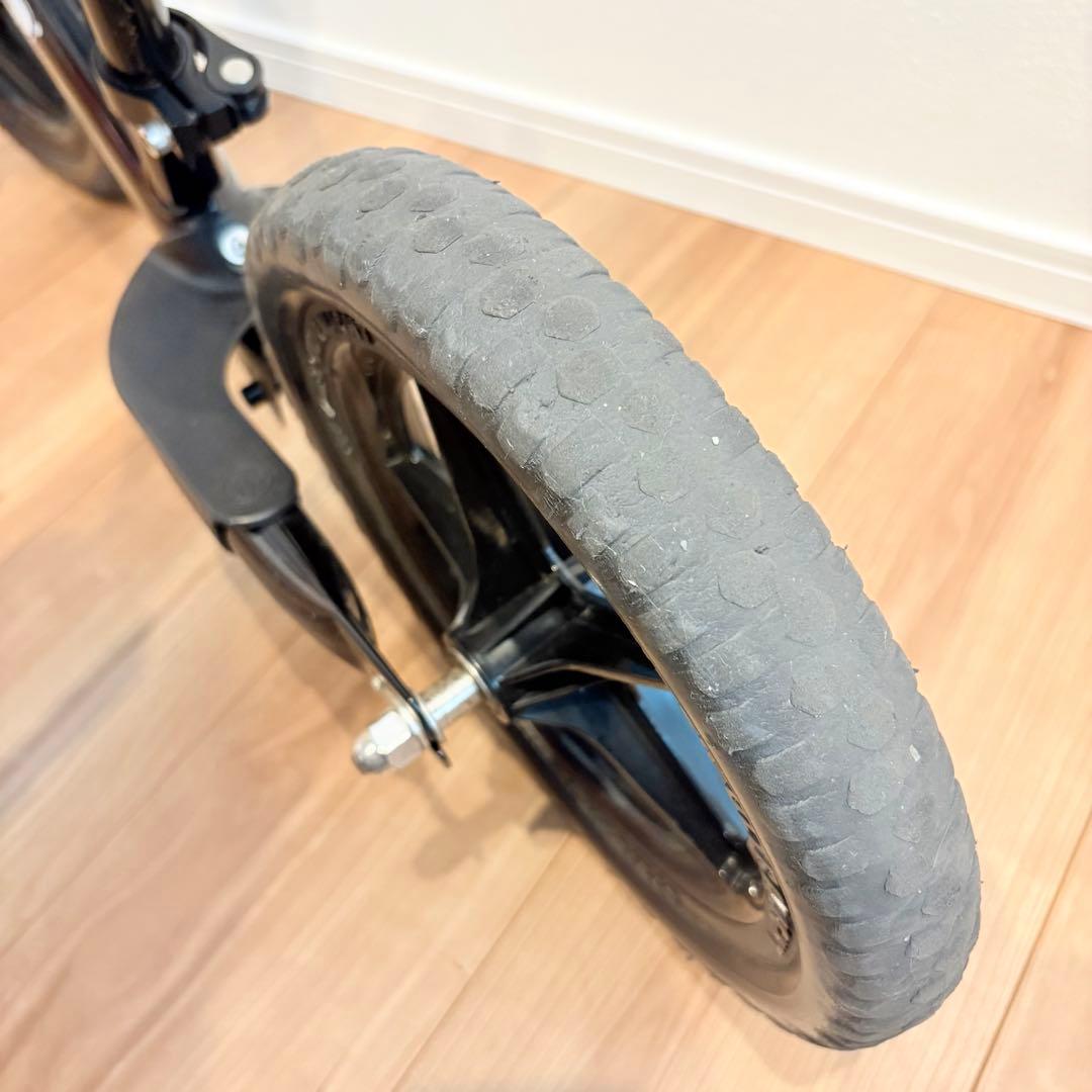 STRIDER！ストライダー12インチブラック黒バランスバイクスポーツモデル