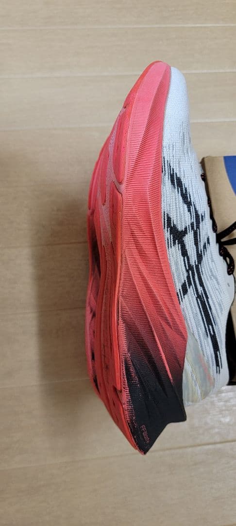 アシックス　NOVABLAST 3 ランニングシューズ　メンズ　25.0cm