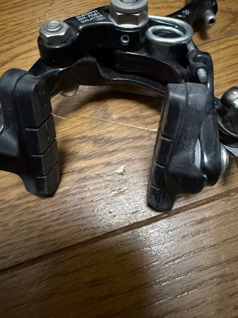 SHIMANO ブレーキキャリパー