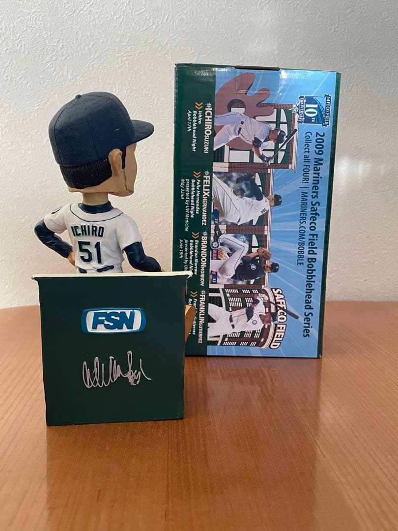 2009年　球場配布　イチローボブルヘッド人形　配布日チケット付き
