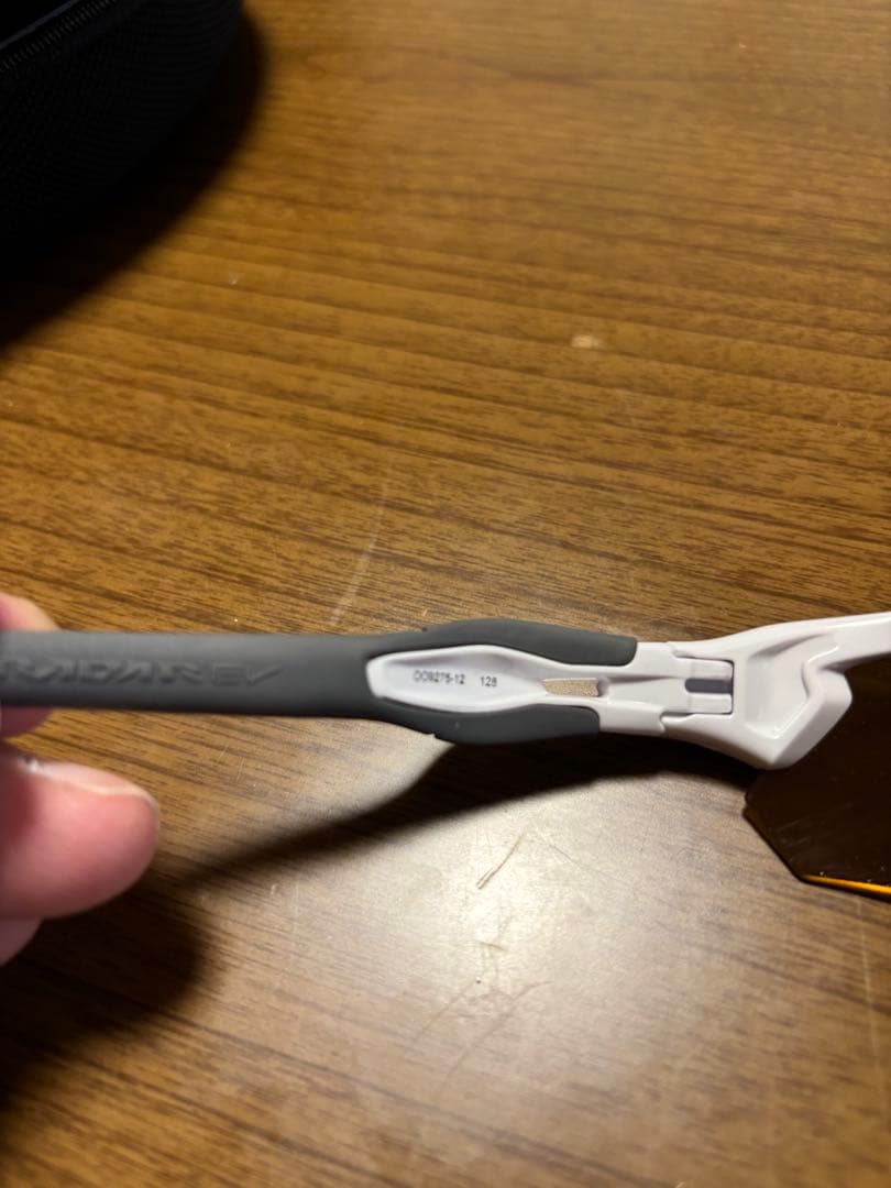 美品☆Oakley OO9208 スポーツサングラス