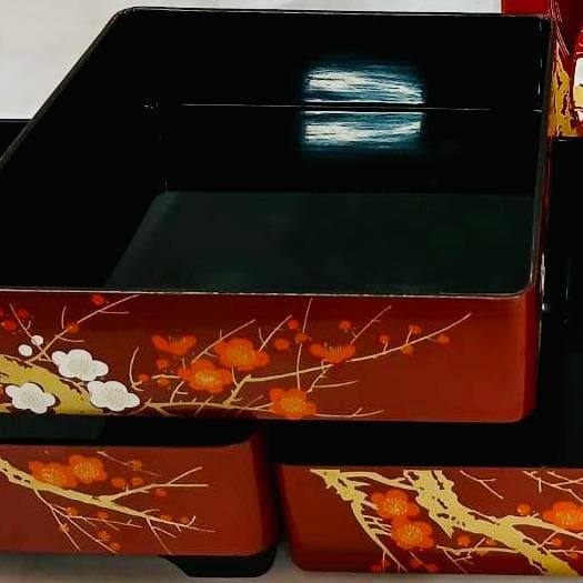 【新品・未使用】会津塗・3段重箱・美しい梅の花模様 ※取皿5枚付き