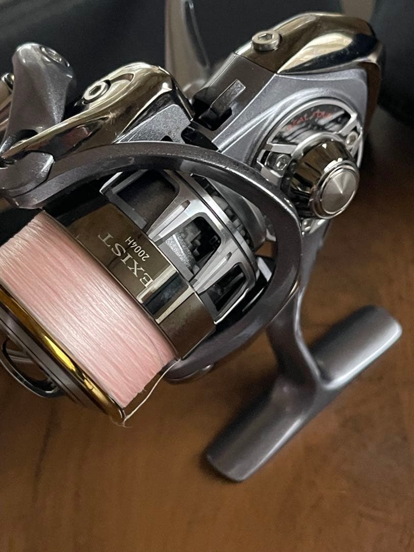 [美品]DAIWA EXIST 2004H スピニングリール
