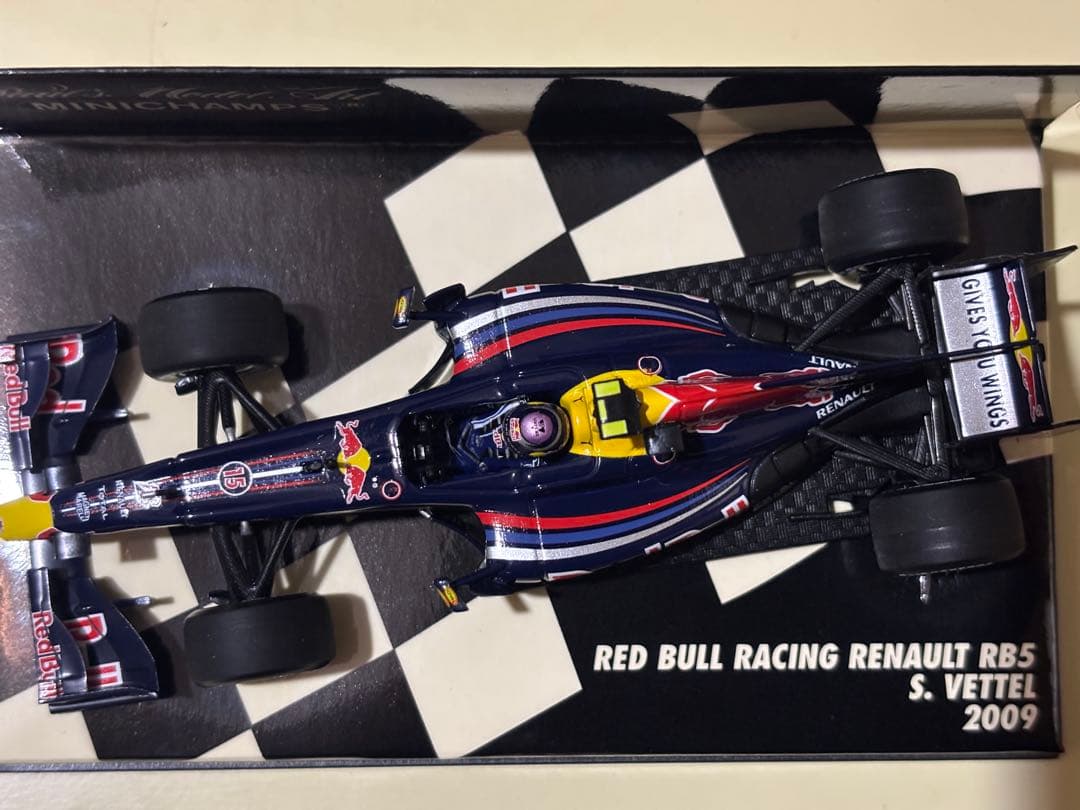 ミニチャンプス 1/43 レッドブル RB5 ルノー S.ヴェッテル 2009