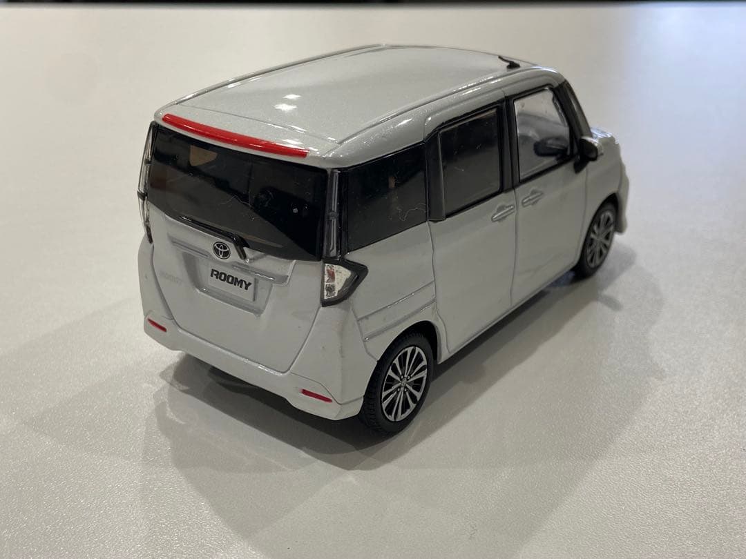 1/30 トヨタ　ルーミー　カラーサンプル　非売品　ミニカー　ホワイトパール