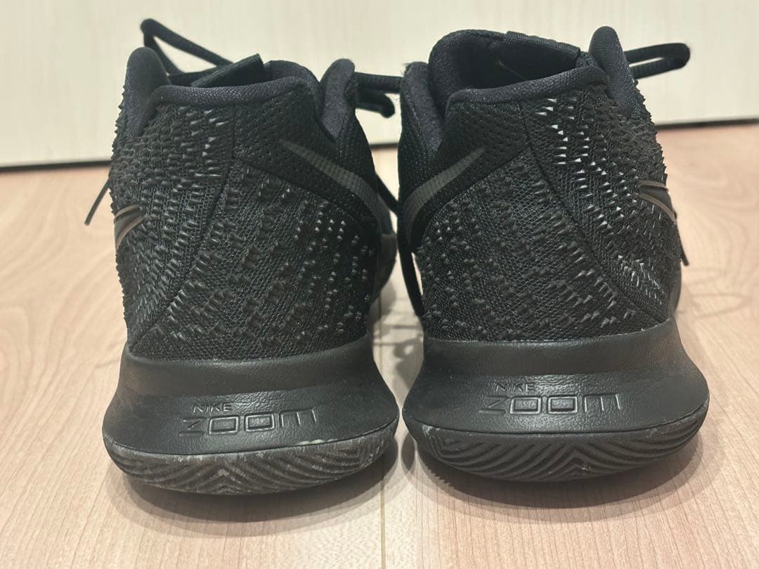 Nike Zoom Kyrie Azurie Elizabeth 27㎝