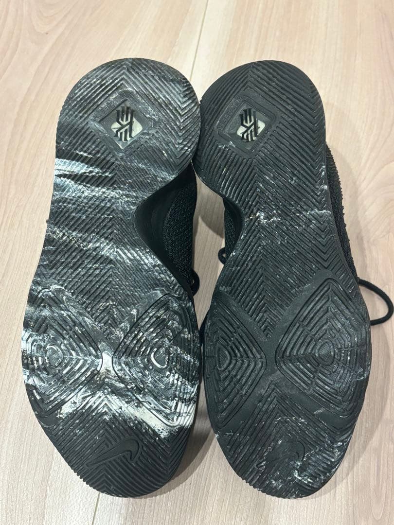 Nike Zoom Kyrie Azurie Elizabeth 27㎝