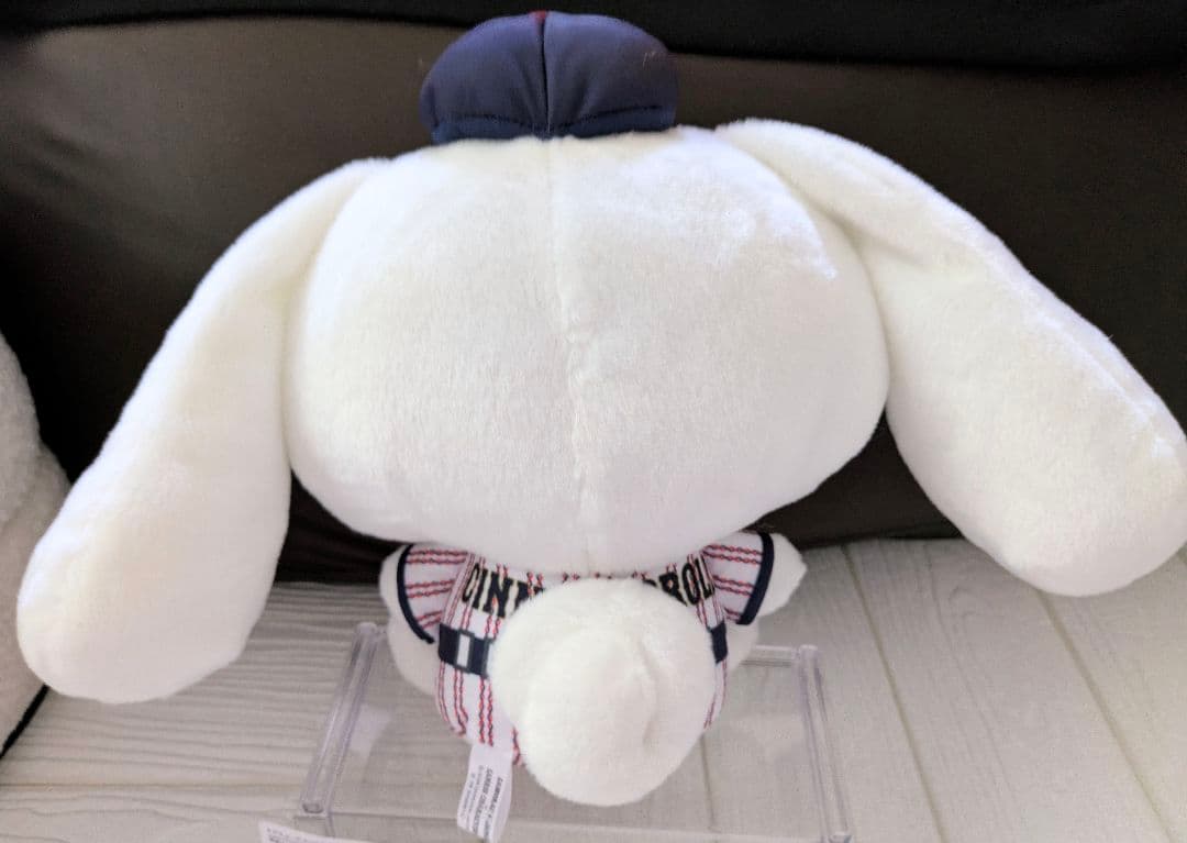 侍ジャパン×サンリオキャラクターズ　クッション　ぬいぐるみ　シナモロール
