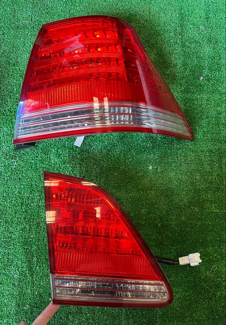 18クラウン GRS180 前期　純正テールランプ 左右4点セット